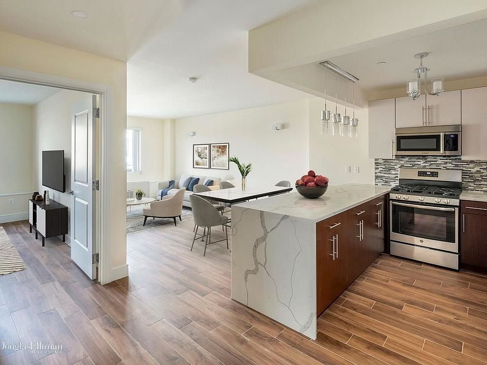 1st image of 3725 33rd St APT 6F
