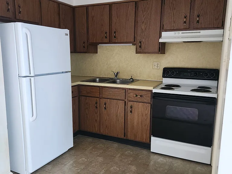 105 Ridge Ave — Photo 4