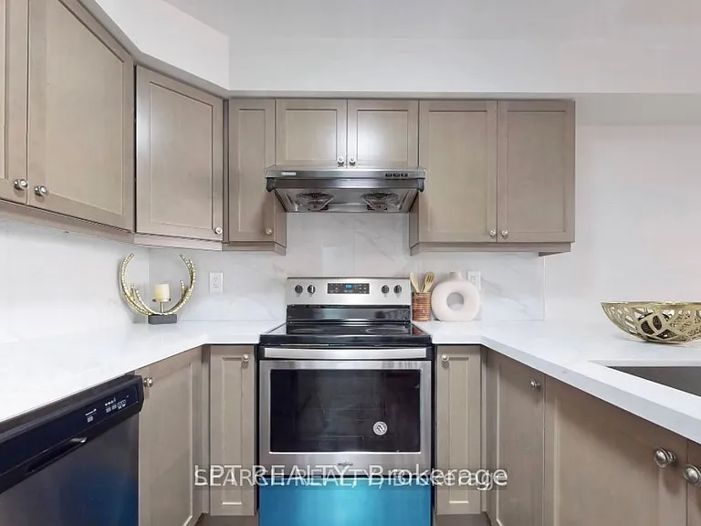 52 Gerigs St — Photo 8