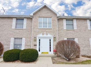 311 N Airlite St APT A, Elgin, IL 60123