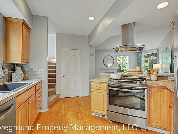 5th image of 6816B Oswego Pl NE