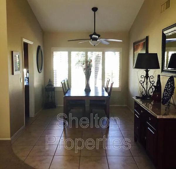 9418 W Tonto Ln — Photo 7