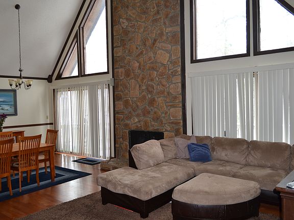 5th image of 102 Trevecca Ln