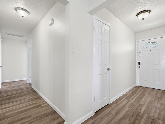 5th image of 3913 Hickox Rd