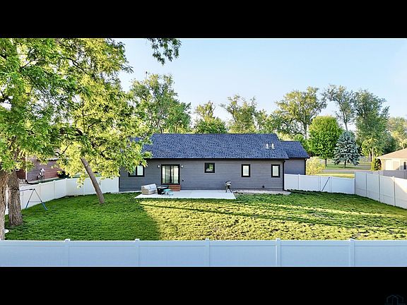 4th image of 1306 Elm