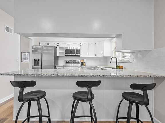 2nd image of 7408 E 118th Pl