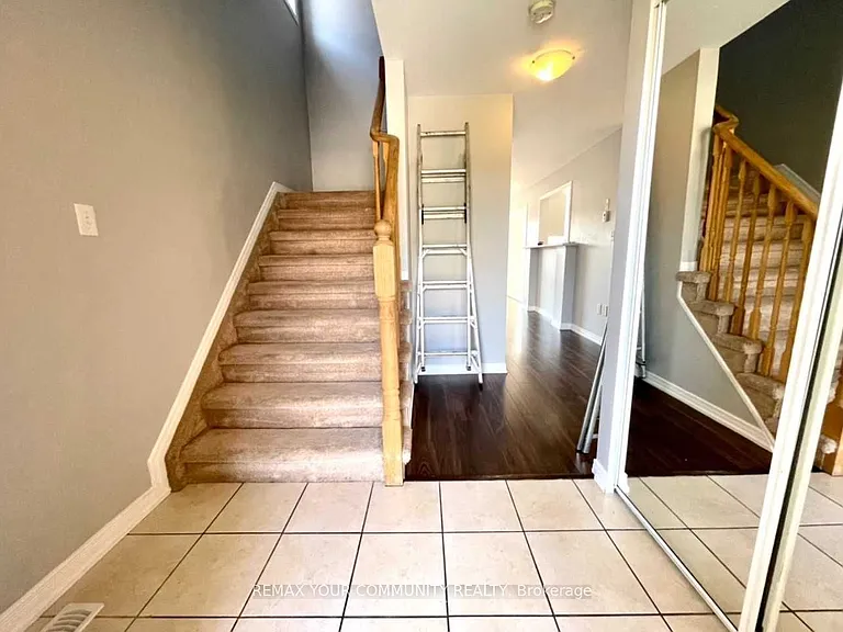 1385 Hunter St — Photo 3