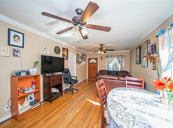 5th image of 5735 Benner St