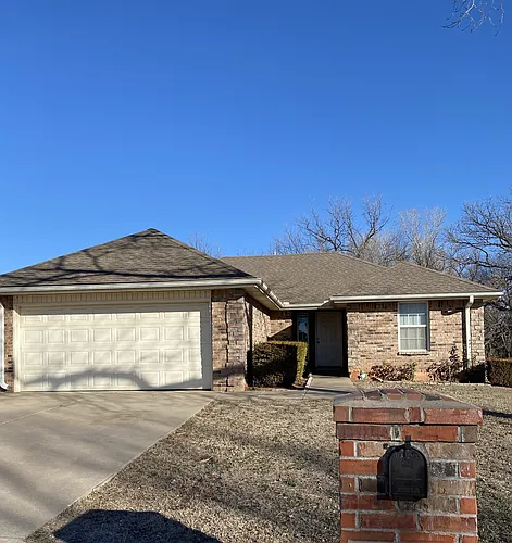 1018 Tall Oaks Trl Photo 1