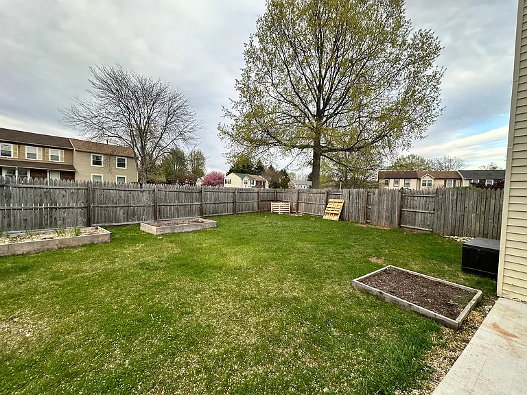 2 Churchill Cir — Photo 27
