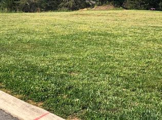 2407 Utah Beach Dr, Maryville, TN 37801