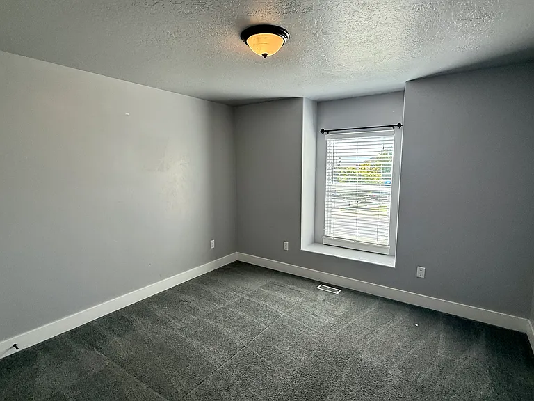 7081 N Hollow View Ct — Photo 24