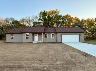 3212 Signal Point Dr, Allegan, MI 49010