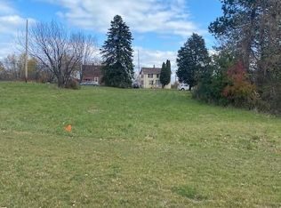 7050 Douglas Ave, Racine, WI 53402