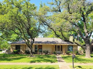 4009 Azalea Ln, Garland, TX 75043