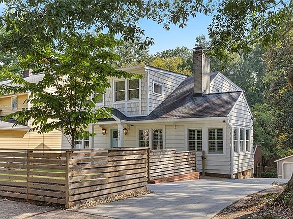 2nd image of 275 Rockyford Rd NE