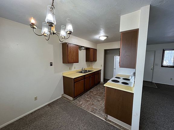 3rd image of 2314 Hillview Ct #2