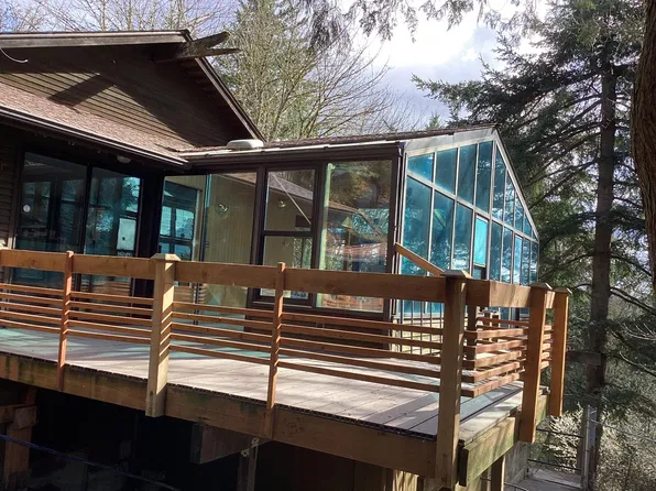 (undisclosed Address), Issaquah, WA 98027