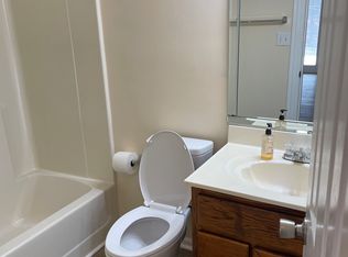 142 Sara Ln APT 104, Somerset, KY 42503