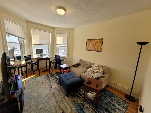100 Queensberry St APT 12