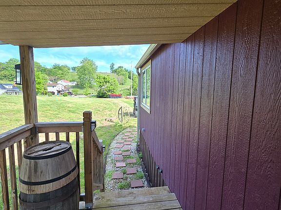 4th image of 3789 Redmond Ridge Rd