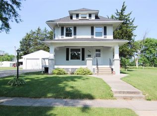 443 Coakleys Ave, Parnell, IA 52325