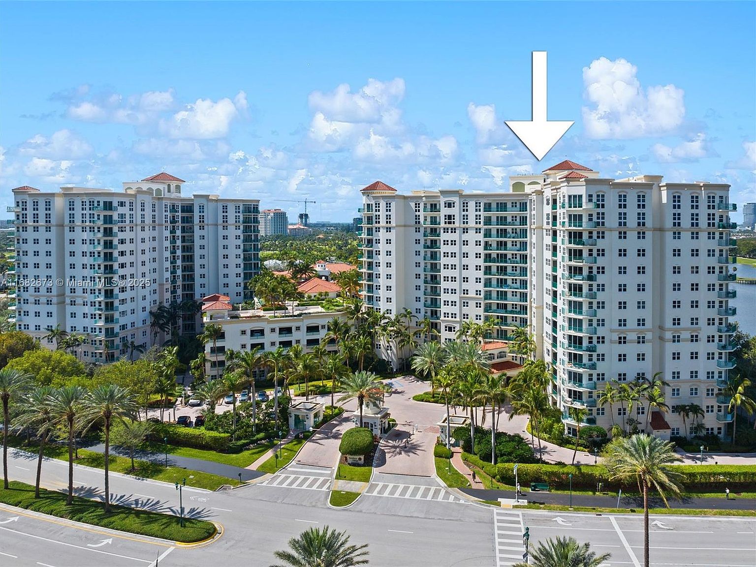 20000 Country Club Dr APT 314