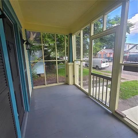 2644 Acacia St — Photo 2