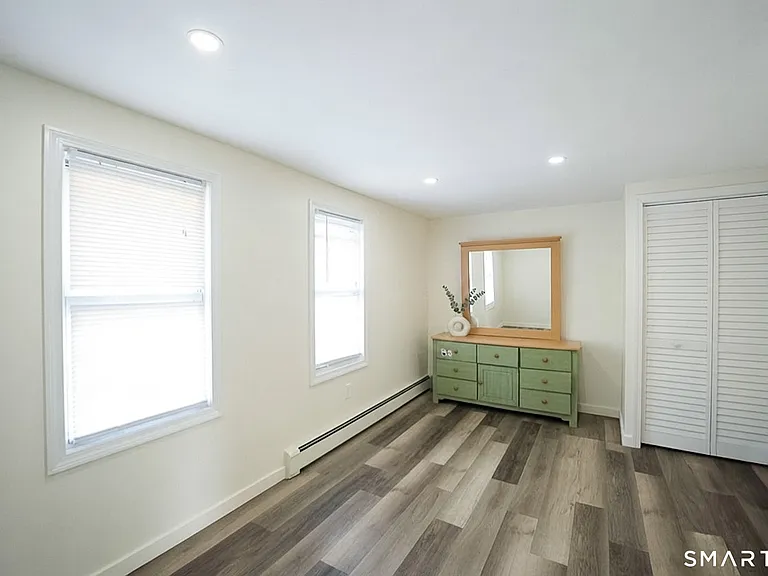 12 Smith St #2 — Photo 6