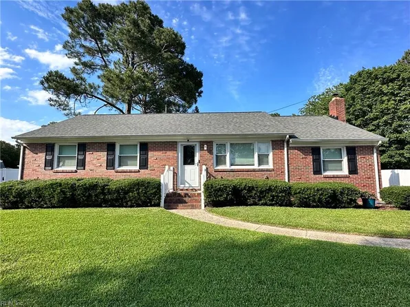 3741 Linnet Ln, Portsmouth, VA 23703