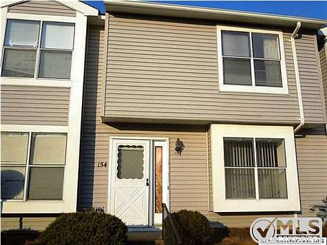 1st image of 154 Woodlake Manor Dr