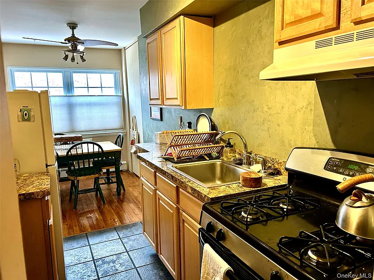 8 Colonial Rd #36 — Photo 4