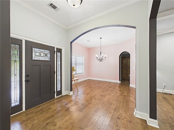 3rd image of 81 Lee Road 2189