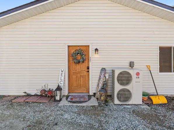 1005 N 3rd St E #3, Chewelah, WA 99109