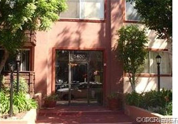 2nd image of 5400 Newcastle Ave APT 47