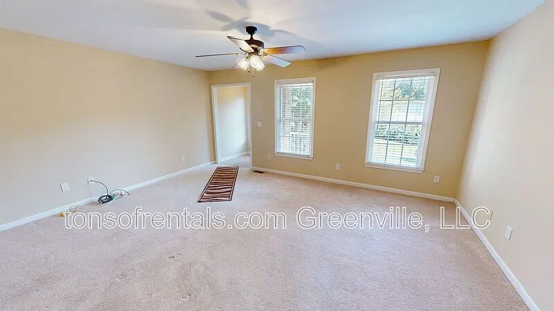 2 bed, 1.0 bath, 1133 sqft, $1,250 — Photo 3