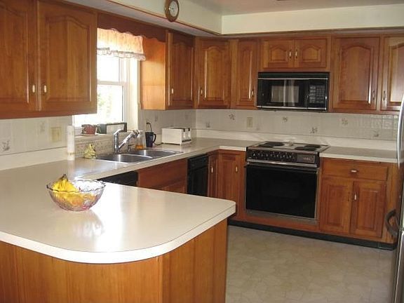 5th image of 2923 Chal Mar Dr