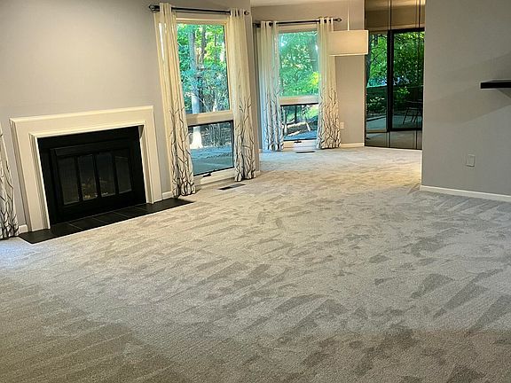 4th image of 1302 Hillburn Ave NW