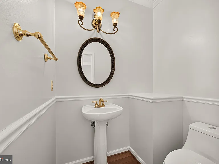 6805 Oregano Ln — Photo 20