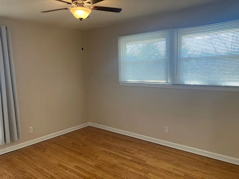 474 Brentlawn Dr — Photo 10