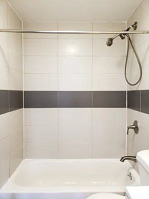 Rented by Signature Property Realty | media 32