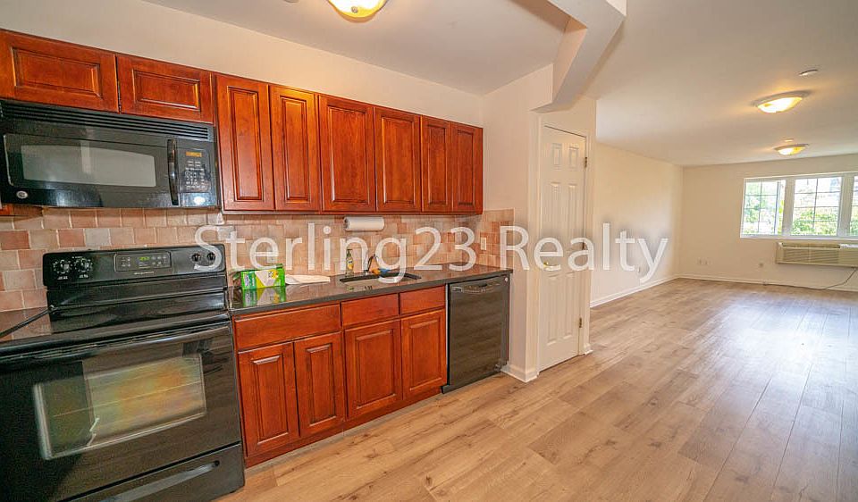 1st image of 27-16 12th St #2I