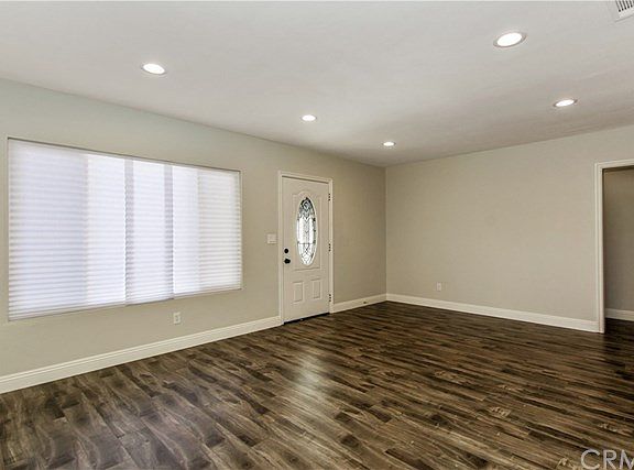 5th image of 5035 N Berkeley St