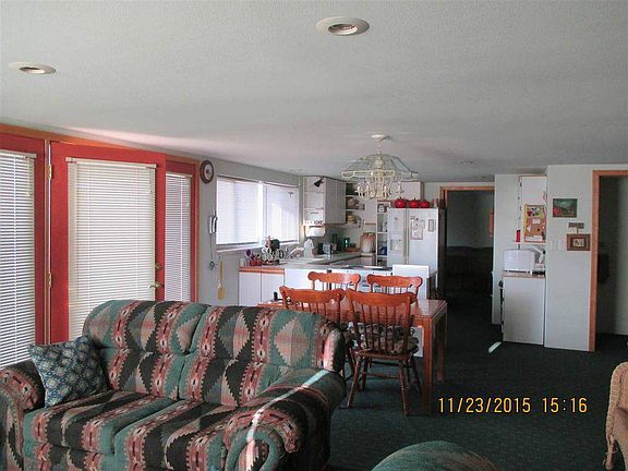 Living room & kitchen