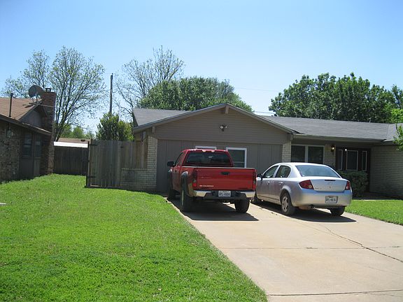 4th image of 1311 Glenwood Cir