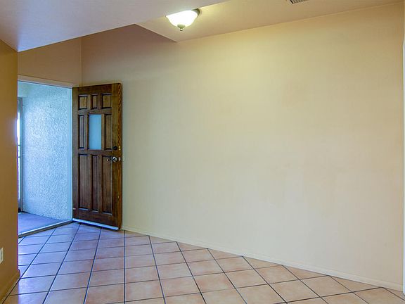 3rd image of 921 N Balachai Ln