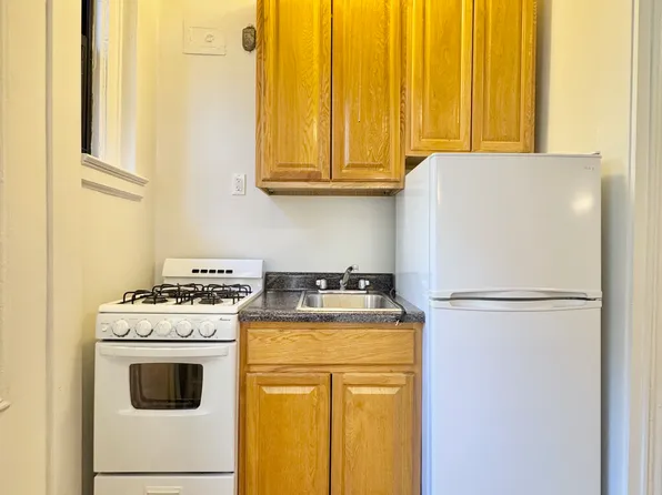 25-31 30th Road image 6 of 9