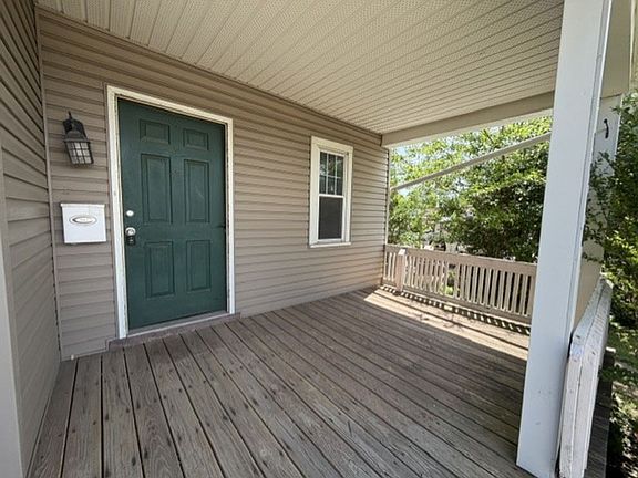 2nd image of 1518 Woodland Ave NW
