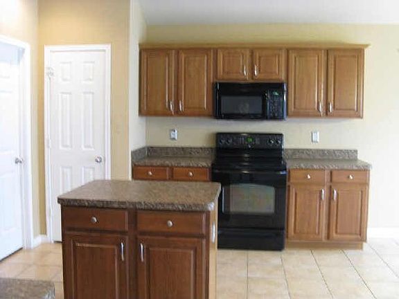 5th image of 1020 Linden Dr