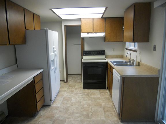 2nd image of 1905 Ann St NE #1905